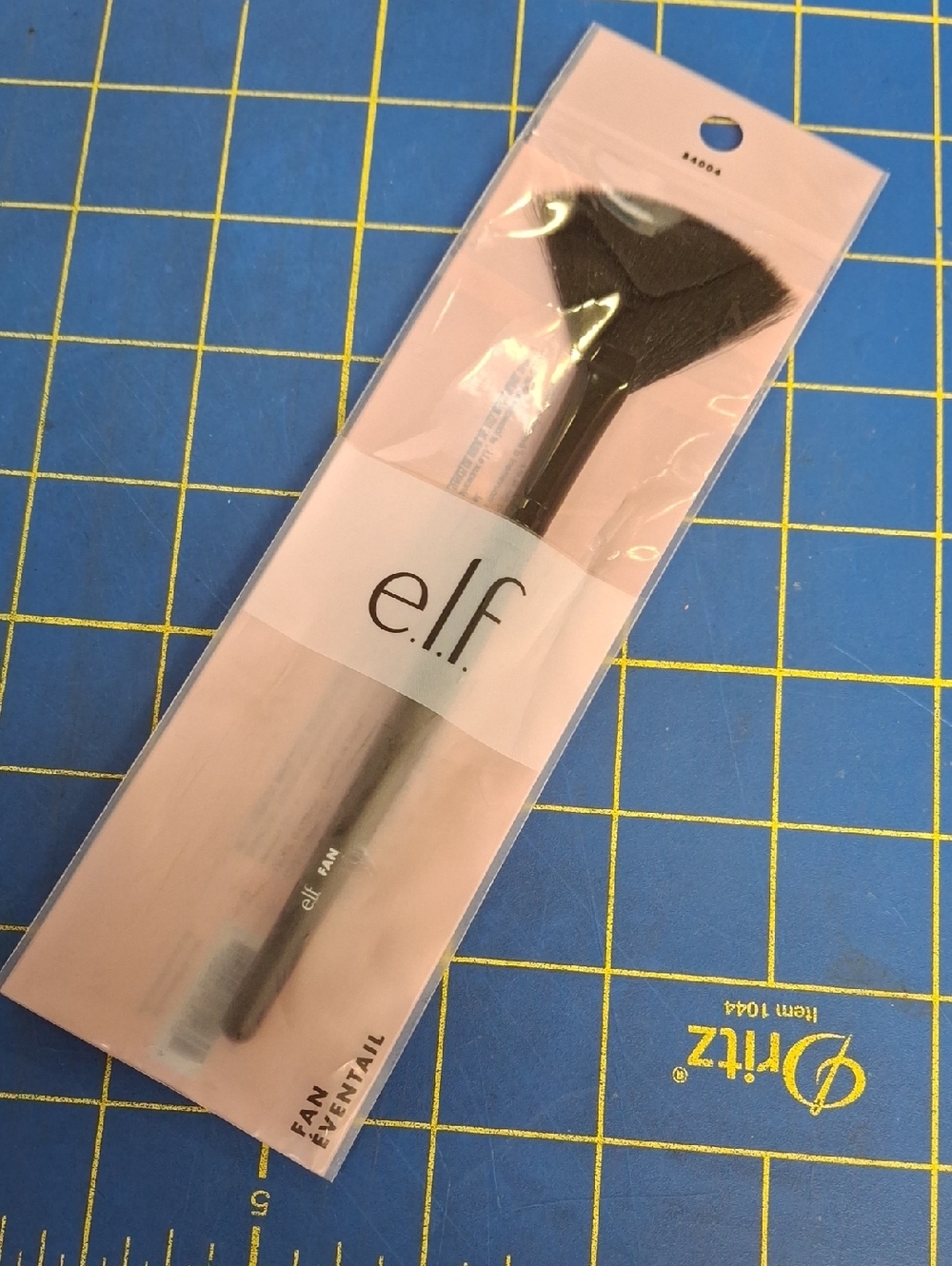e.l.f. Cosmetics Fan Brush, model 84004 NWT